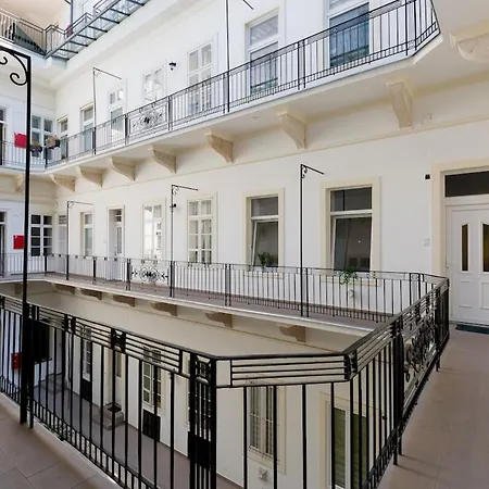Kis Aldebaran A Little Jewel In The Center Of * Budapest