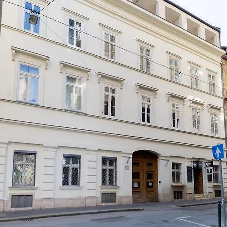 Kis Aldebaran A Little Jewel In The Center Of * Budapest